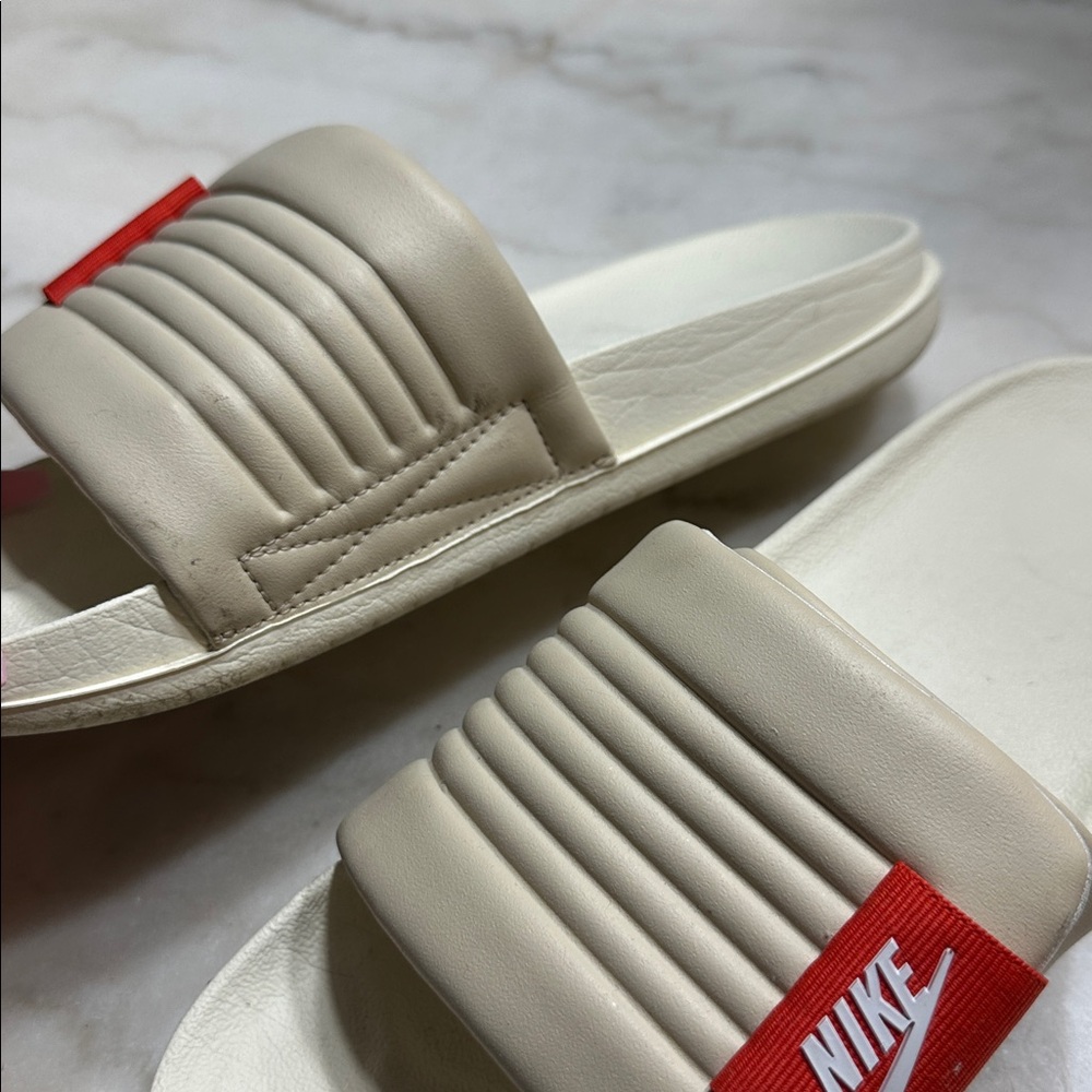 Nike Slides - Picture 3 of 7